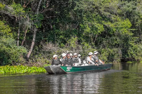 Boat-Rio-Claro
